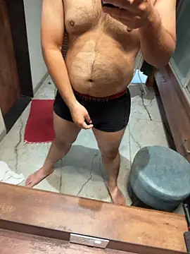 versatile guy01 online show from 02/08/26, 03:21