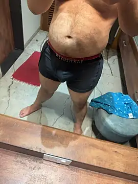 versatile guy01 online show from 02/08/26, 05:05