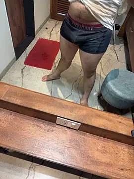 versatile guy01 online show from 03/21/26, 10:31