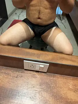 versatile guy01 online show from 03/22/26, 04:16