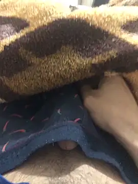 Snapshot of kerimyuce chatting on 12/05/25, 07:32 kerimyuce online show from 12/05/25, 07:32