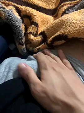 Snapshot of kerimyuce chatting on 12/16/25, 11:54 kerimyuce online show from 12/16/25, 11:54