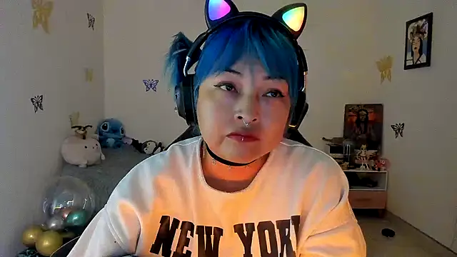 Snapshot of Shaddycute_ chatting on 09/13/25, 10:37 Shaddycute online show from 09/13/25, 10:37