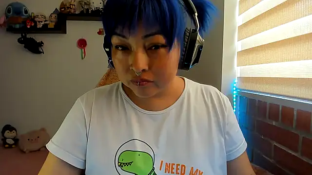 Snapshot of Shaddycute_ chatting on 10/19/25, 06:08 Shaddycute online show from 10/19/25, 06:08