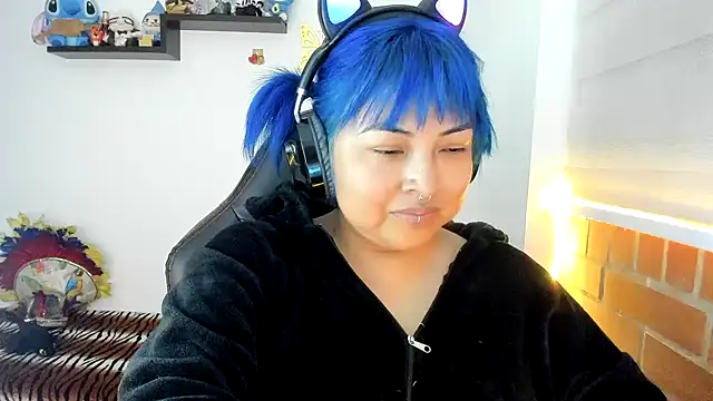 Snapshot of Shaddycute_ chatting on 10/22/25, 03:01 Shaddycute online show from 10/22/25, 03:01