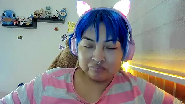 Snapshot of Shaddycute_ chatting on 11/02/25, 05:04 Shaddycute online show from 11/02/25, 05:04