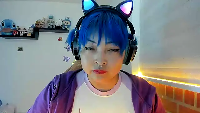 Snapshot of Shaddycute_ chatting on 11/04/25, 05:12 Shaddycute online show from 11/04/25, 05:12