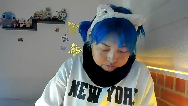 Snapshot of Shaddycute_ chatting on 11/10/25, 09:52 Shaddycute online show from 11/10/25, 09:52