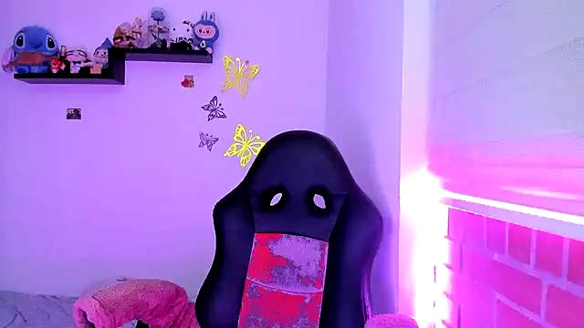 Snapshot of Shaddycute_ chatting on 11/10/25, 09:58 Shaddycute online show from 11/10/25, 09:58