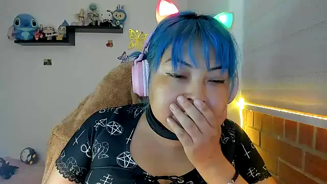 Snapshot of Shaddycute_ chatting on 11/25/25, 01:55 Shaddycute online show from 11/25/25, 01:55