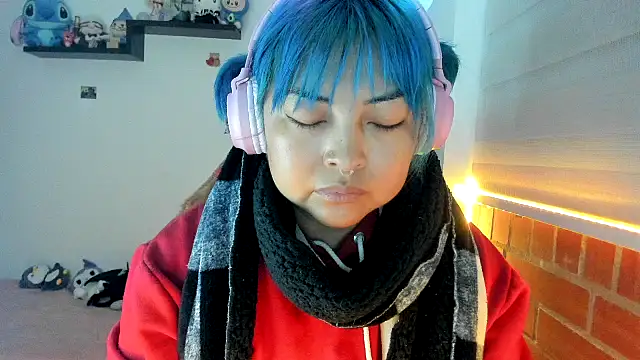 Snapshot of Shaddycute_ chatting on 12/05/25, 10:02 Shaddycute online show from 12/05/25, 10:02