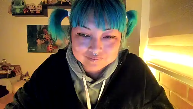 Shaddycute  online show from 02/05/26, 12:26