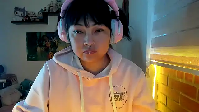 Shaddycute  online show from 02/23/26, 12:24