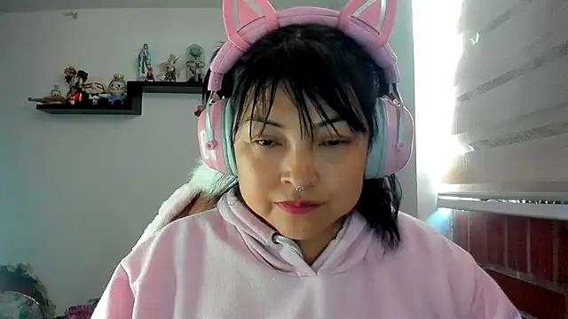 Shaddycute  online show from 08/03/26, 12:32