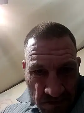 Snapshot of gettinit2wice chatting on 02/13/25, 06:27 gettinit2wice online show from 02/13/25, 06:27