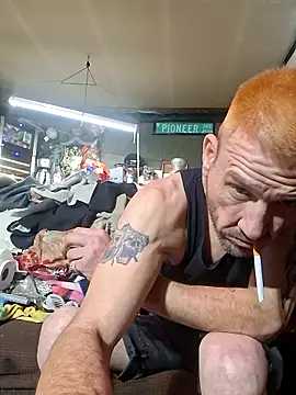 Snapshot of gettinit2wice chatting on 02/01/26, 12:37 gettinit2wice online show from 02/01/26, 12:37