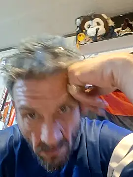 Snapshot of gettinit2wice chatting on 04/11/26, 08:29 gettinit2wice online show from 04/11/26, 08:29