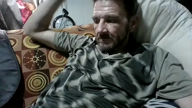 Snapshot of gettinit2wice chatting on 06/05/26, 10:10 gettinit2wice online show from 06/05/26, 10:10
