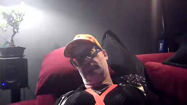 biffboff123 online show from 05/25/26, 03:12