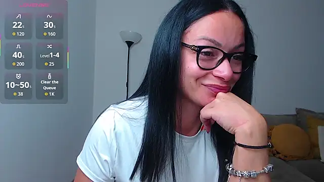 Snapshot of BabySerene chatting on 11/11/25, 02:00 BabySerene online show from 11/11/25, 02:00