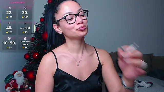 Snapshot of BabySerene chatting on 12/23/25, 02:09 BabySerene online show from 12/23/25, 02:09