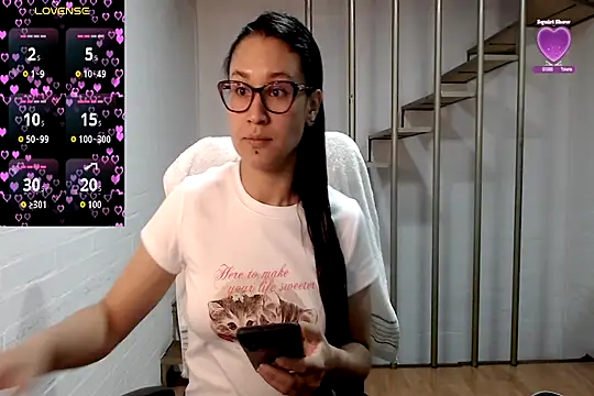 Jessie Desire online show from 11/18/25, 01:22