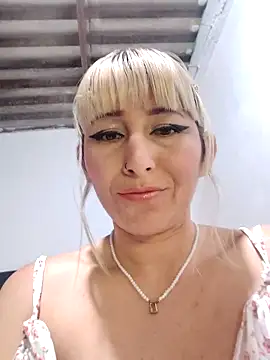 florecita9 online show from 01/25/25, 08:53