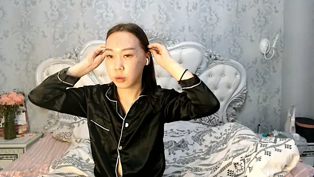 lee che online show from 10/15/25, 06:08