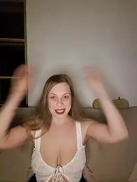 katiestevens online show from 10/31/25, 10:11