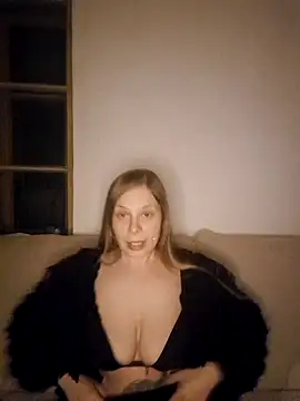 katiestevens online show from 11/23/25, 10:09