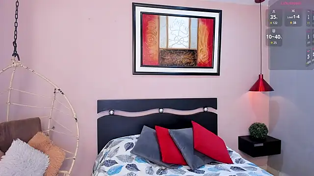 Snapshot of _nina_sweet chatting on 10/02/25, 12:01 nina sweet online show from 10/02/25, 12:01