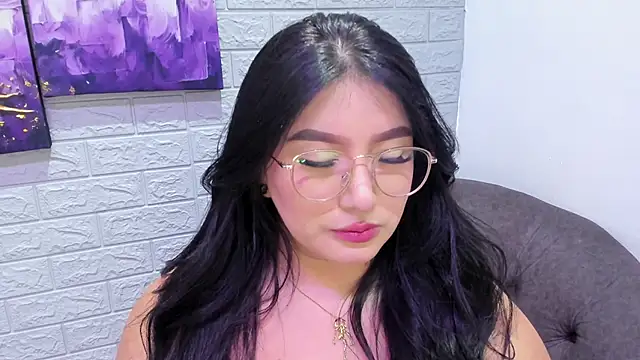 Snapshot of _nina_sweet chatting on 12/14/25, 01:16 nina sweet online show from 12/14/25, 01:16