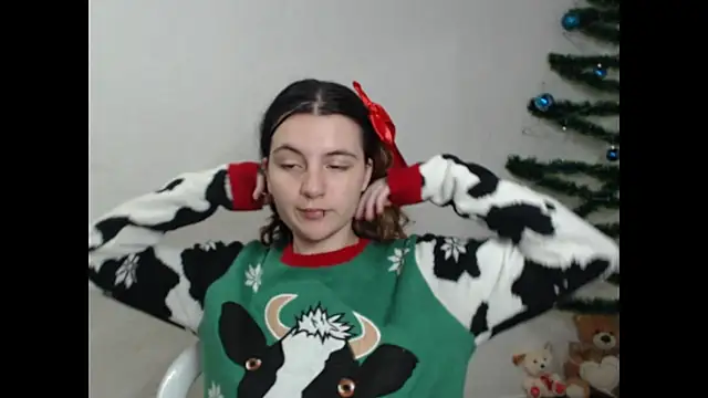 Snapshot of Calypso_and_Dimitri chatting on 12/14/24, 11:23 Calypso and Dimitri online show from 12/14/24, 11:23