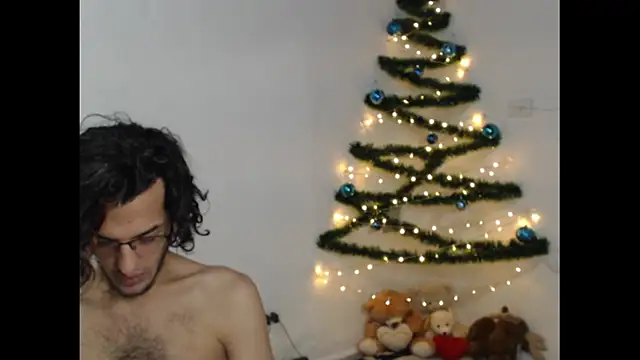 Snapshot of Calypso_and_Dimitri chatting on 12/20/24, 01:58 Calypso and Dimitri online show from 12/20/24, 01:58