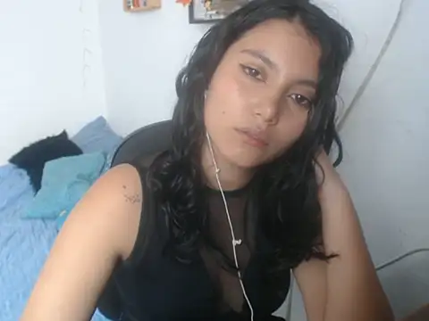 HannaKlein online show from 12/17/25, 06:36