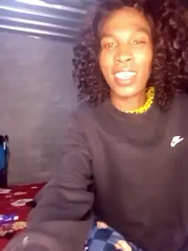 Snapshot of hoittytoittyxx chatting on 04/20/26, 06:20 hoittytoittyxx online show from 04/20/26, 06:20