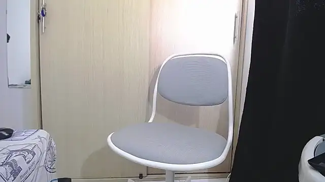 Snapshot of TommyMyler chatting on 12/21/24, 04:36 TommyMyler online show from 12/21/24, 04:36