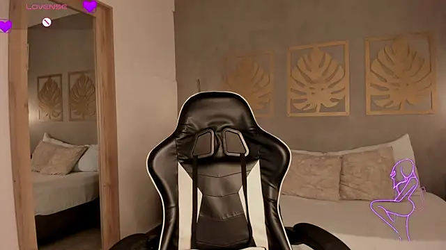 Snapshot of caro03x chatting on 04/10/26, 02:06 caro03x online show from 04/10/26, 02:06