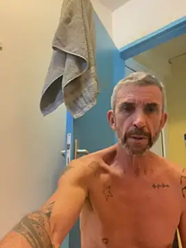 Snapshot of chris_sbh chatting on 01/30/25, 04:13 chris sbh online show from 01/30/25, 04:13