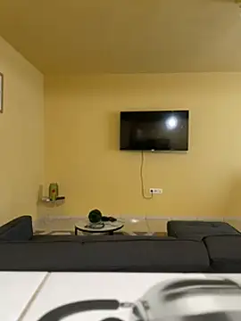 Snapshot of chris_sbh chatting on 01/31/25, 04:06 chris sbh online show from 01/31/25, 04:06