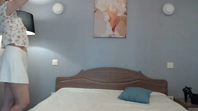 AvelinaLeoni online show from 02/08/25, 03:53