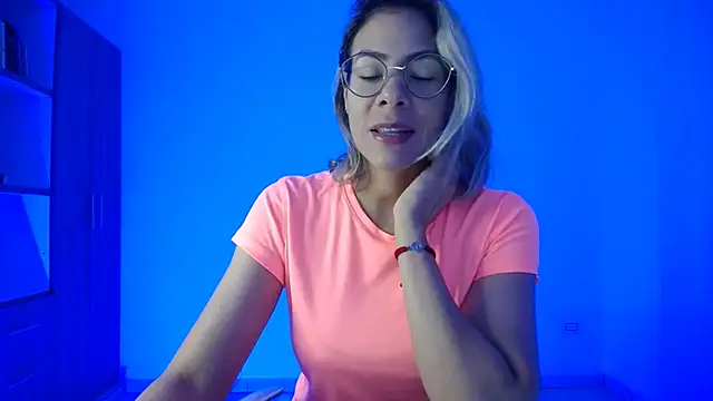 candydowson1 online show from 11/20/25, 11:21