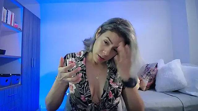 candydowson1 online show from 04/05/26, 02:36