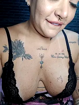 Snapshot of exquentadamay chatting on 10/14/25, 07:53 exquentadamay online show from 10/14/25, 07:53