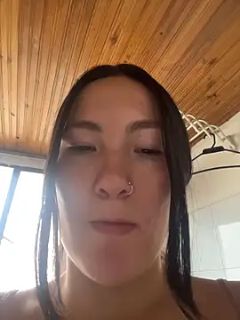 Elle Lee  online show from 11/26/25, 03:46