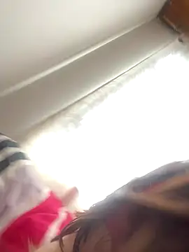 Elle Lee  online show from 12/14/25, 03:17