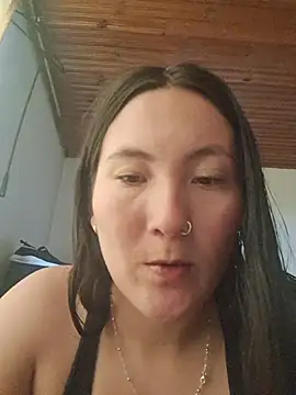 Snapshot of Elle_Lee_ chatting on 04/08/26, 07:25 Elle Lee online show from 04/08/26, 07:25