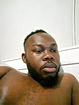 Snapshot of LaughRiotX chatting on 09/08/25, 09:14 LaughRiotX online show from 09/08/25, 09:14