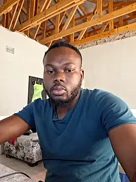 Snapshot of LaughRiotX chatting on 09/23/25, 09:12 LaughRiotX online show from 09/23/25, 09:12