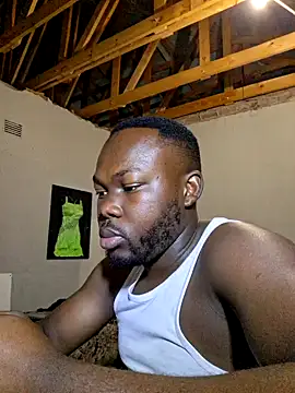 Snapshot of LaughRiotX chatting on 09/28/25, 05:07 LaughRiotX online show from 09/28/25, 05:07